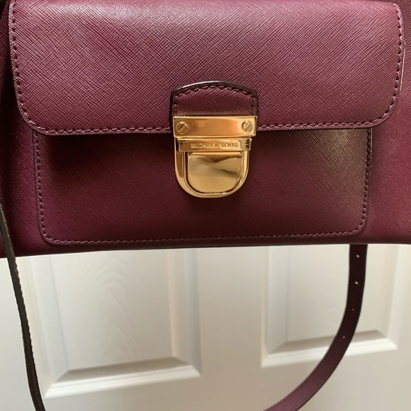 Michael Kors Burgundy and Gold Handbag with Chain - Picture 2 of 4